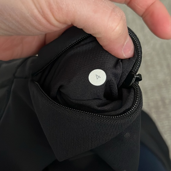 Lululemon stop at nothing crop black legging - Picture 11 of 11